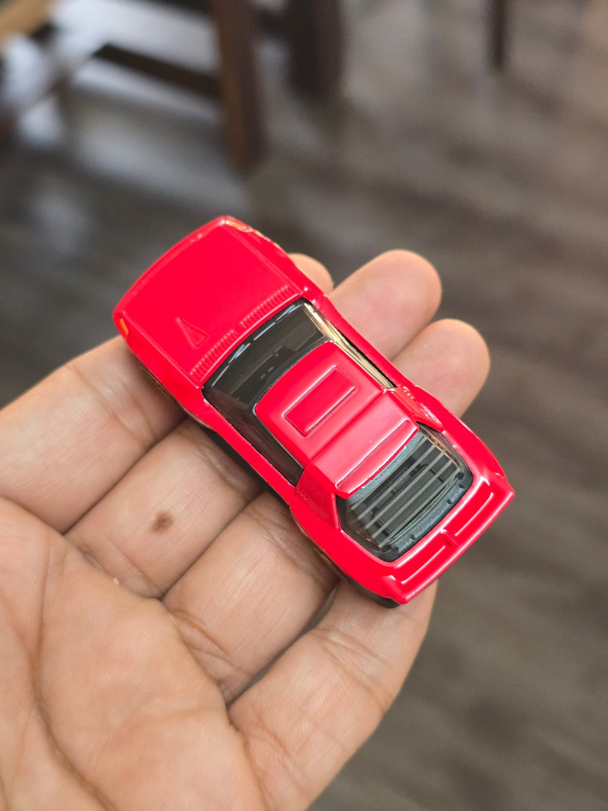 Hot Wheels Hako Type D - Red (Uncarded - New) - Kinder Logs
