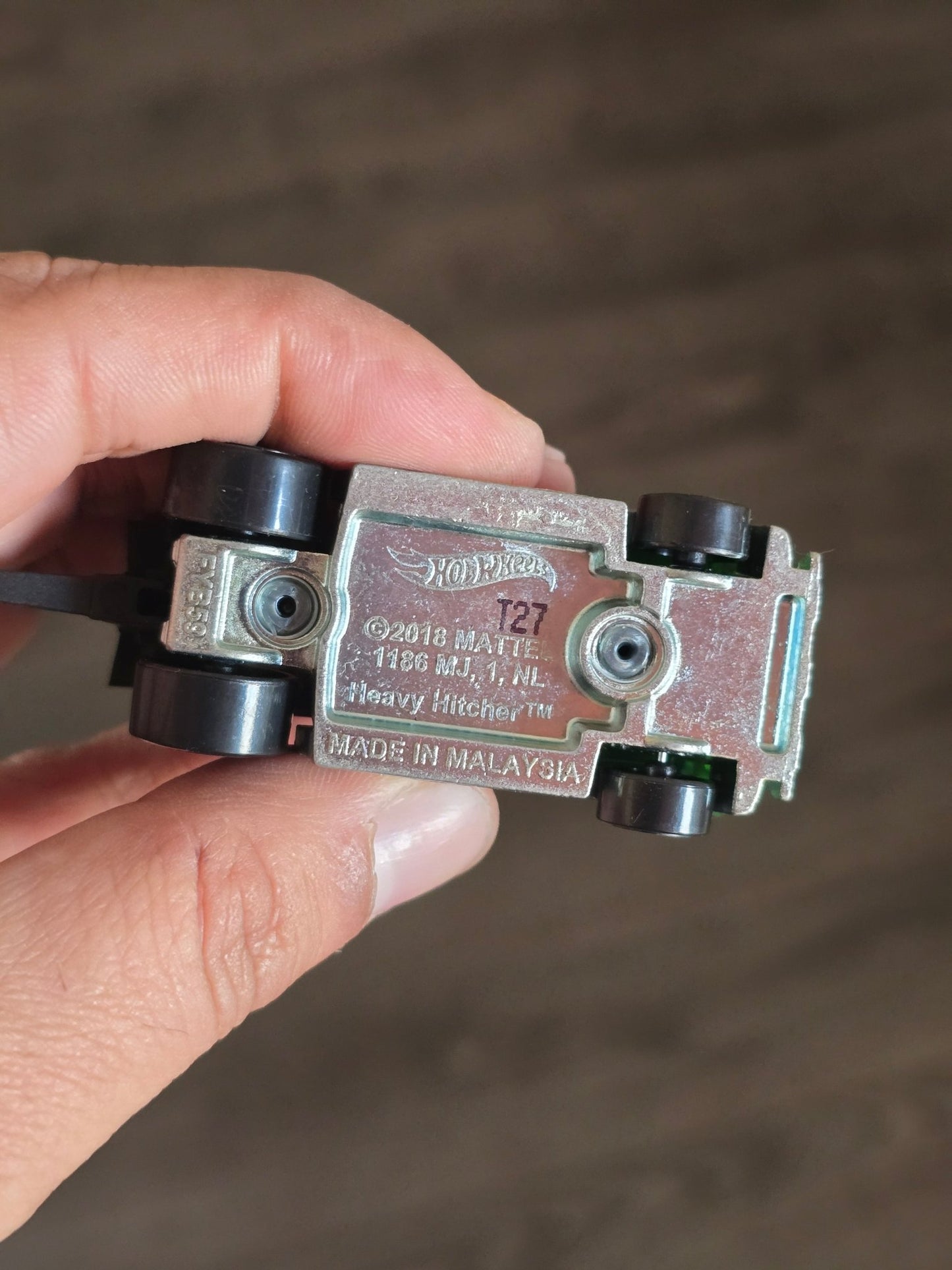 Hot Wheels Heavy Hitcher - Grey (Uncarded - New) - Kinder Logs