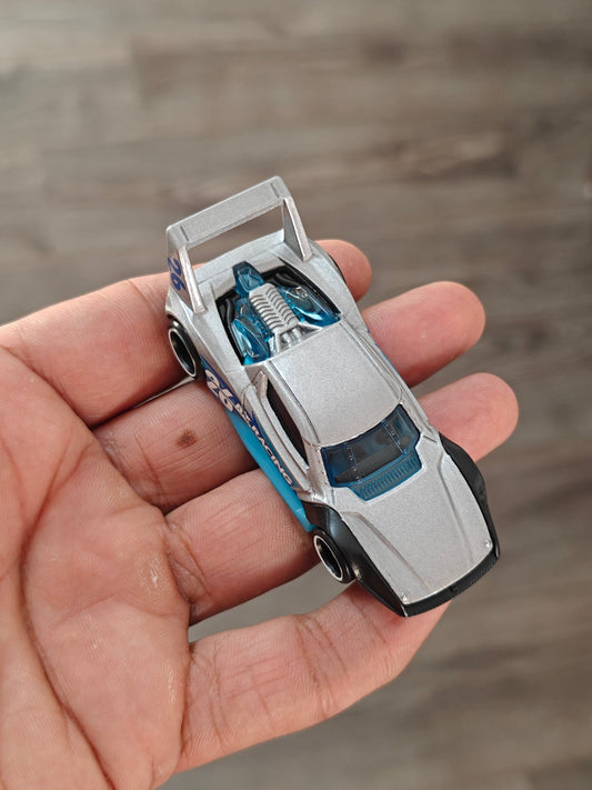 Hot Wheels High - Tail Chaser - Silver (Uncarded - New) - Kinder Logs