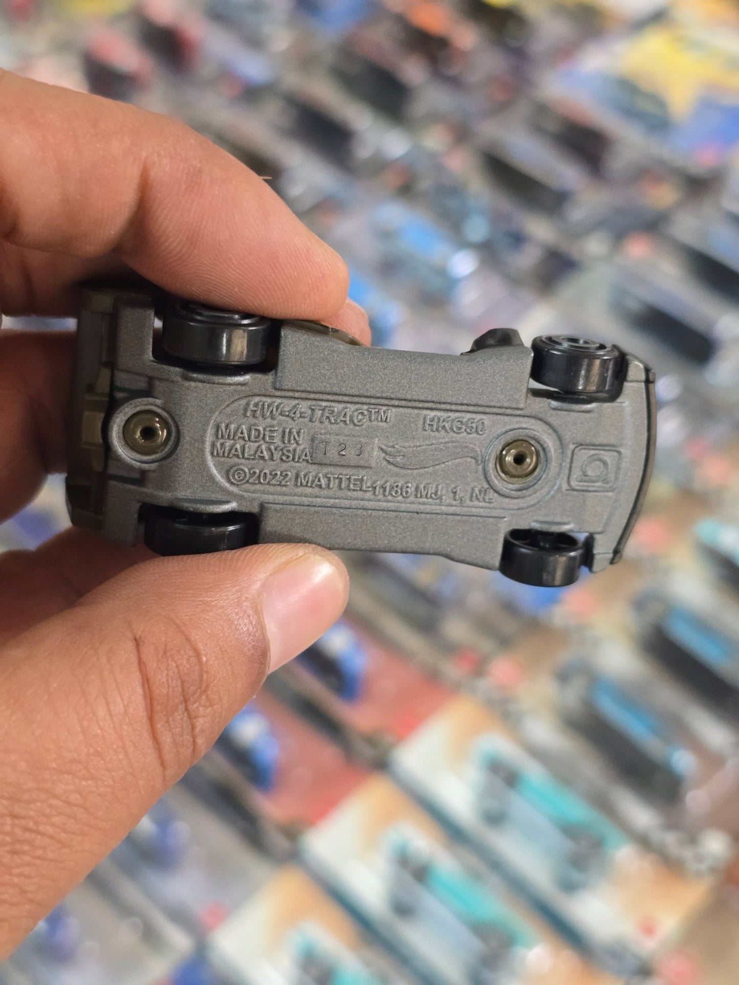 Hot Wheels HW - 4 - TRAC (Uncarded) - Kinder Logs