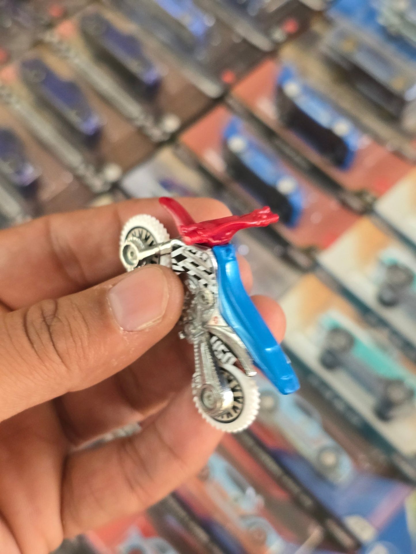 Hot Wheels HW450F Dirt Bike (Uncarded) - Kinder Logs