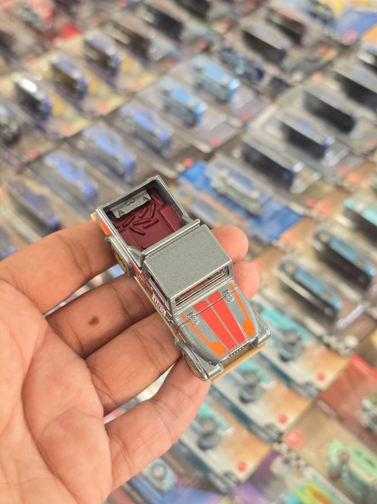 Hot Wheels Jeep Scrambler SUV - Grey (Uncarded) - Kinder Logs