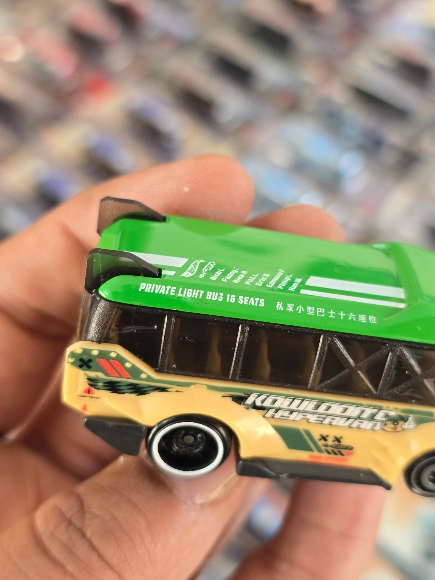 Hot Wheels Kowloon'D Hypervan - Green (Uncarded) - Kinder Logs