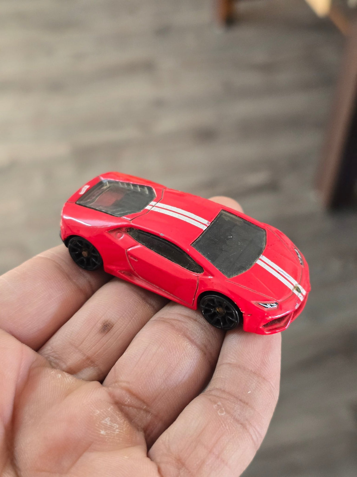 Hot Wheels Lamborghini Huracan LP 610 - 4 - Red (Pre - Owned) - Kinder Logs