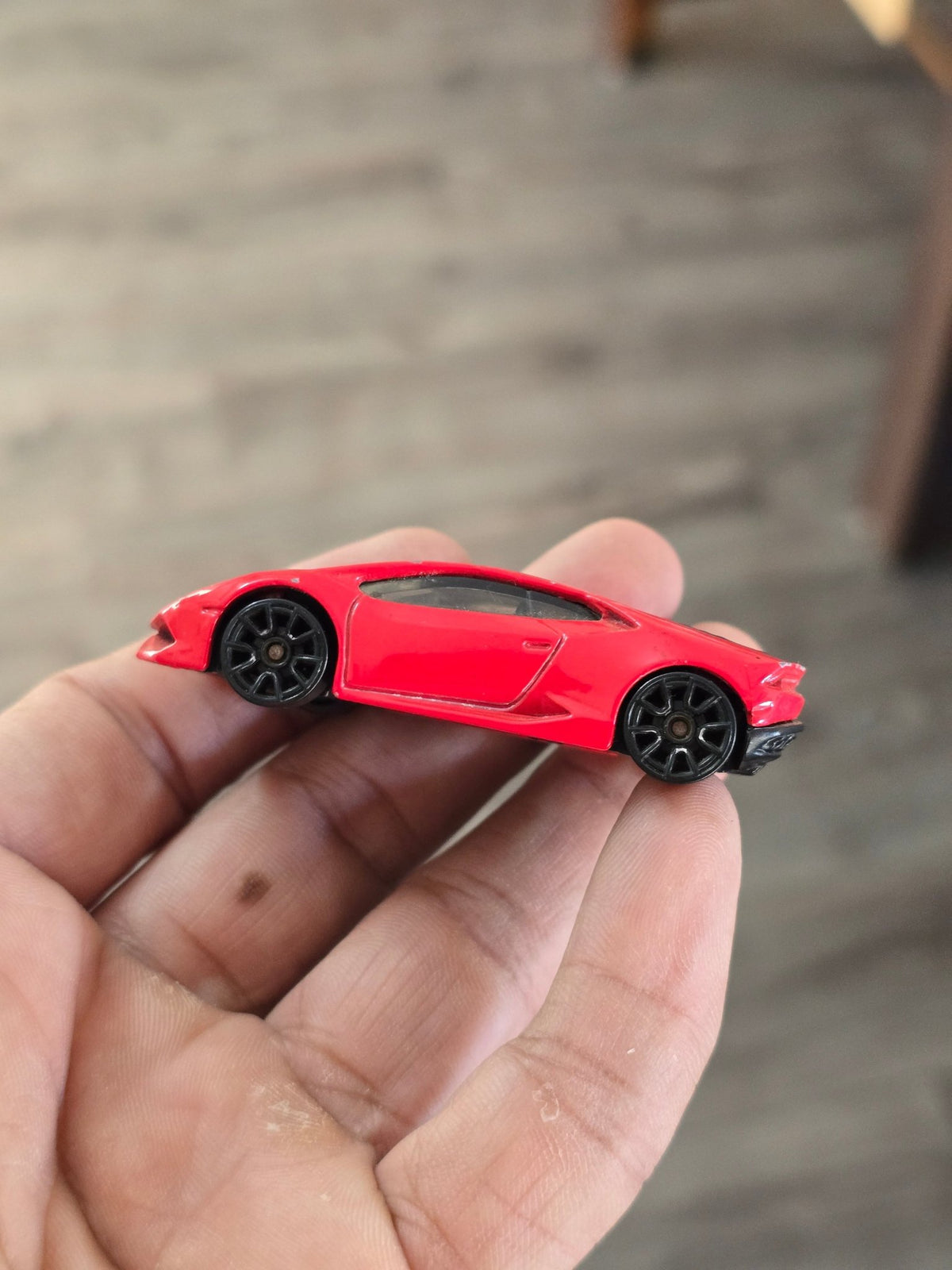 Hot Wheels Lamborghini Huracan LP 610 - 4 - Red (Pre - Owned) - Kinder Logs