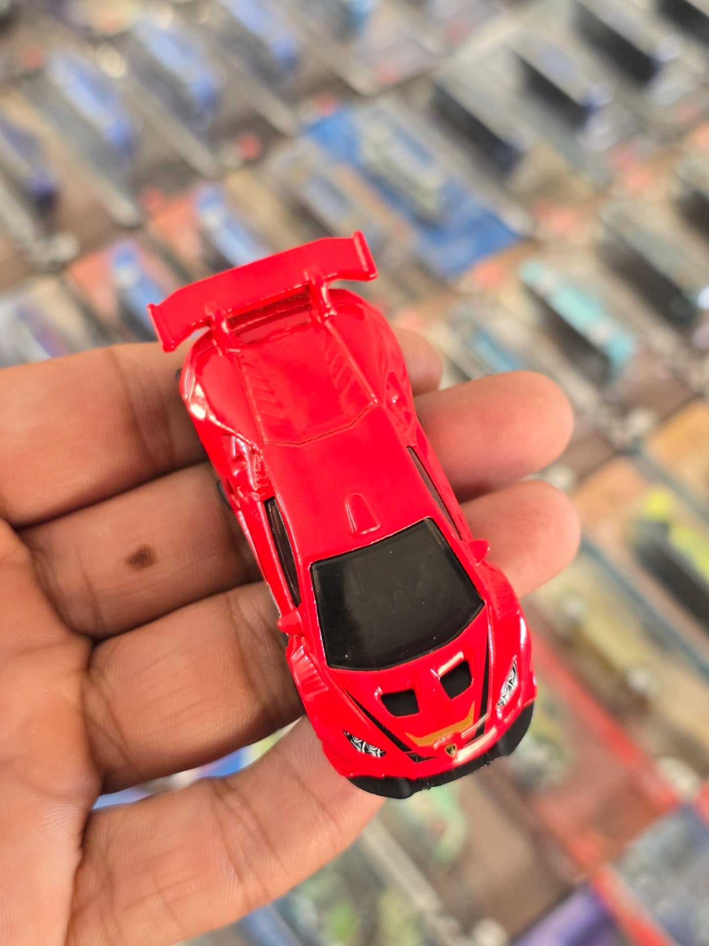 Hot Wheels Lamborghini Huracan LP 620 - 2 Super Trofeo (Uncarded) - Kinder Logs