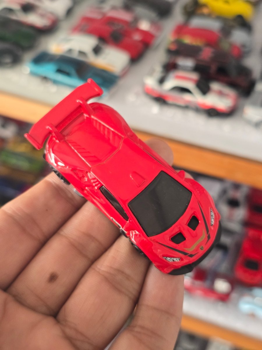 Hot Wheels Lamborghini Huracan LP 620 - 2 Super Trofeo (Uncarded) - Kinder Logs