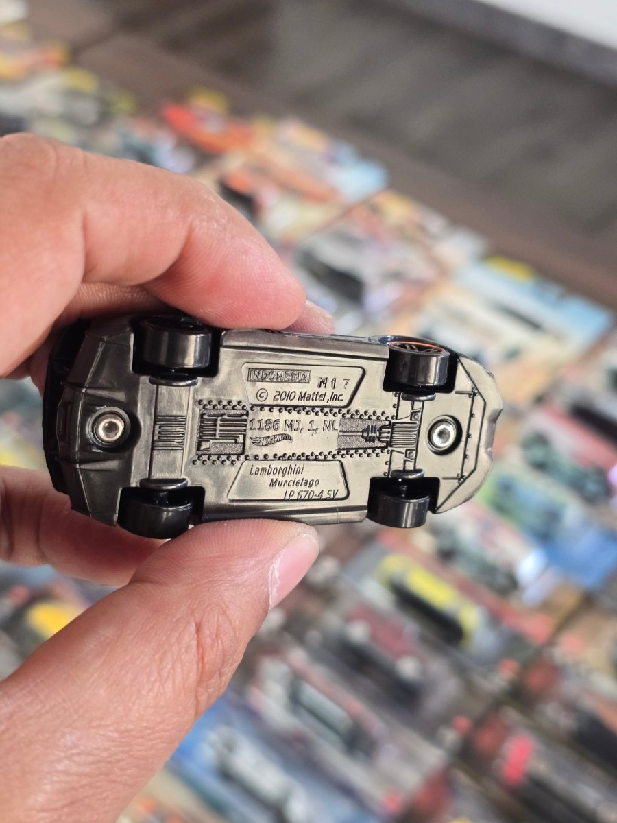 Hot Wheels Lamborghini Murcielago SV - Grey (Uncarded) - Kinder Logs