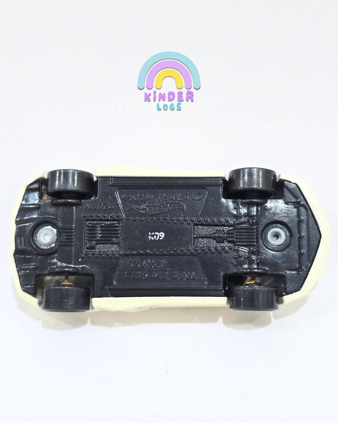Hot Wheels Lamborghini Reventon - Ivory (Used Car) - Kinder Logs