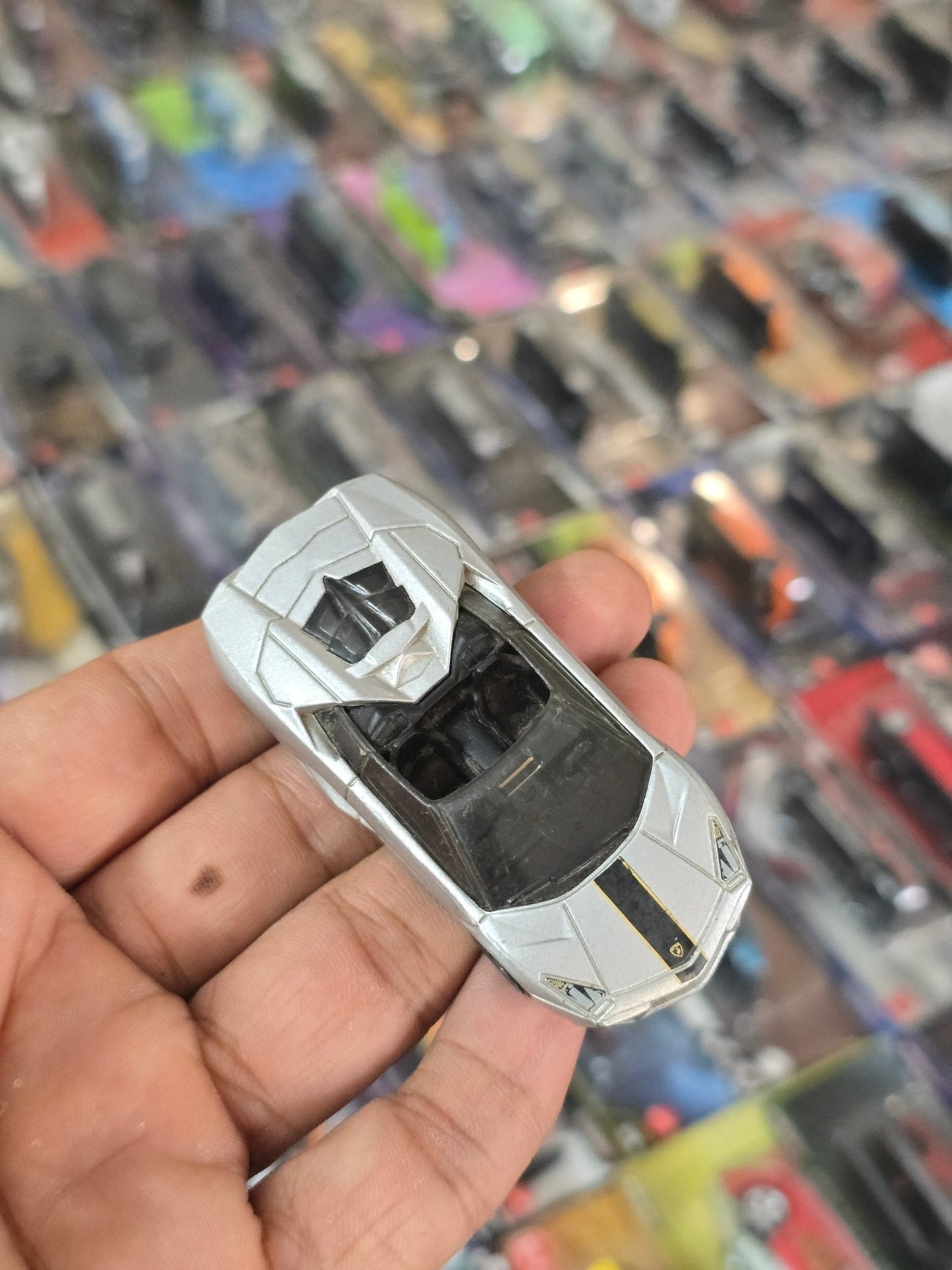 Hot Wheels Lamborghini Reventon Roadster - Silver (Used Car) - Kinder Logs