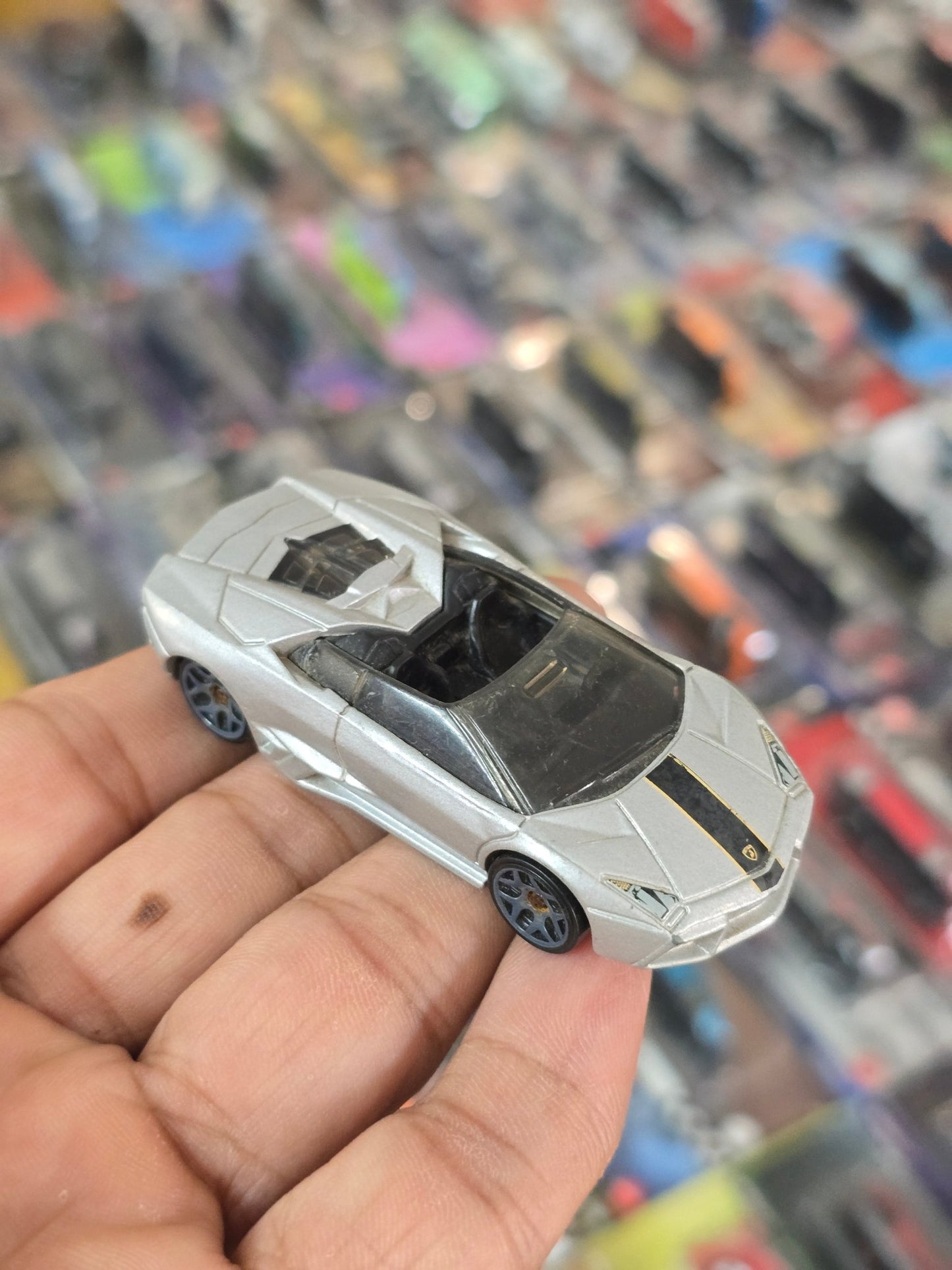 Hot Wheels Lamborghini Reventon Roadster - Silver (Used Car) - Kinder Logs