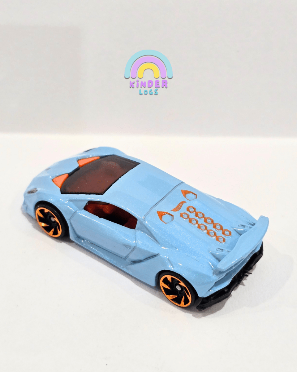 Hot Wheels Lamborghini Sesto Elemento - Light Blue (Uncarded) - Kinder Logs