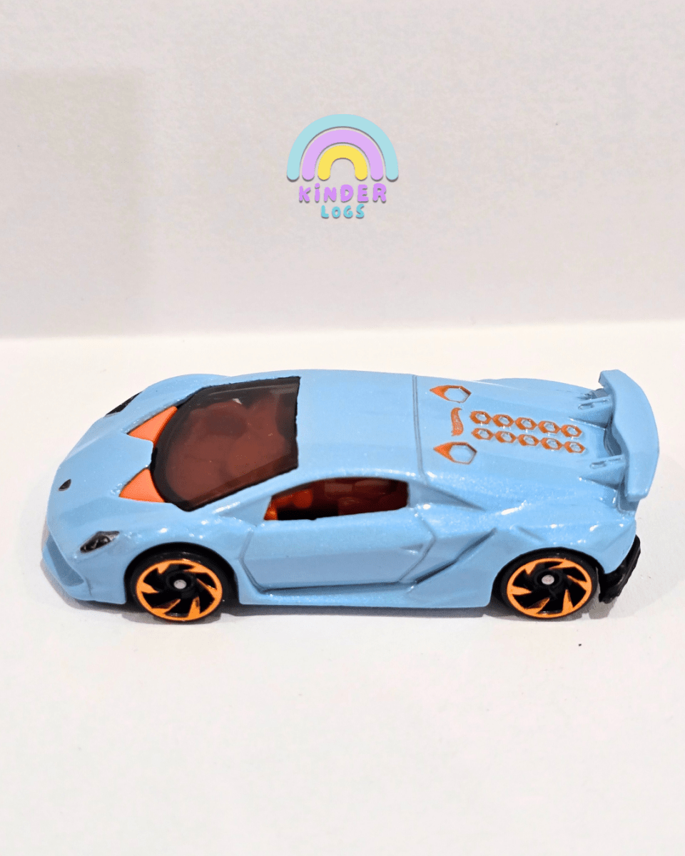 Hot Wheels Lamborghini Sesto Elemento - Light Blue (Uncarded) - Kinder Logs