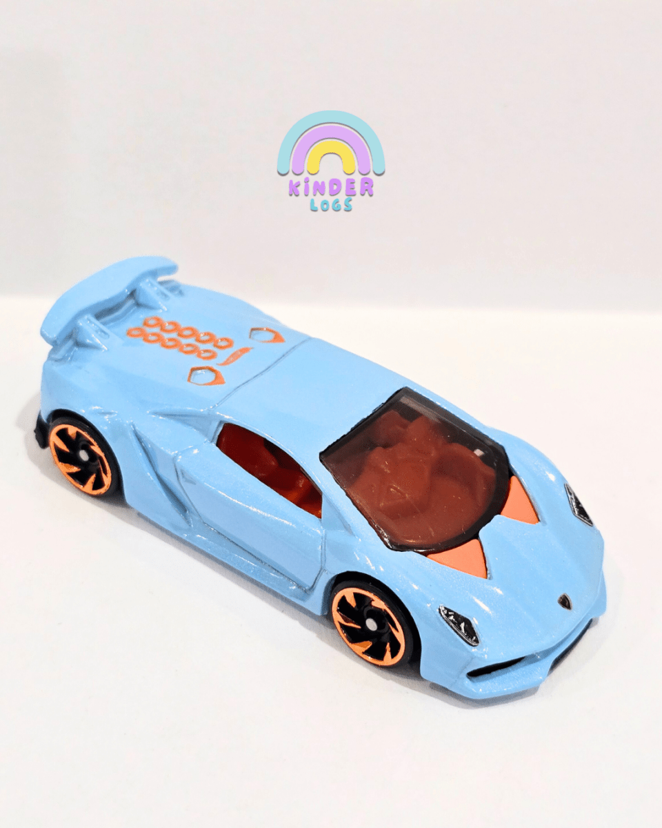Hot Wheels Lamborghini Sesto Elemento - Light Blue (Uncarded) - Kinder Logs
