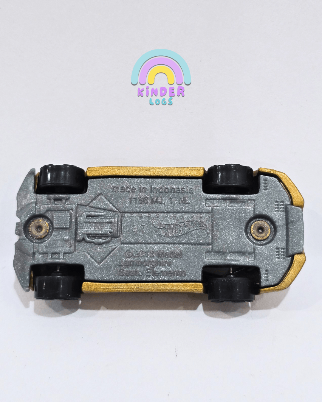 Hot Wheels Lamborghini Sesto Elemento - Matte Gold (Used Car) - Kinder Logs