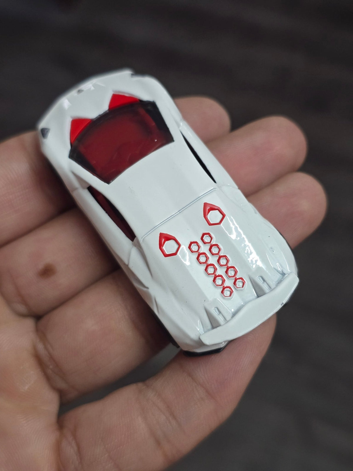 Hot Wheels Lamborghini Sesto Elemento - White (Uncarded - New) - Kinder Logs