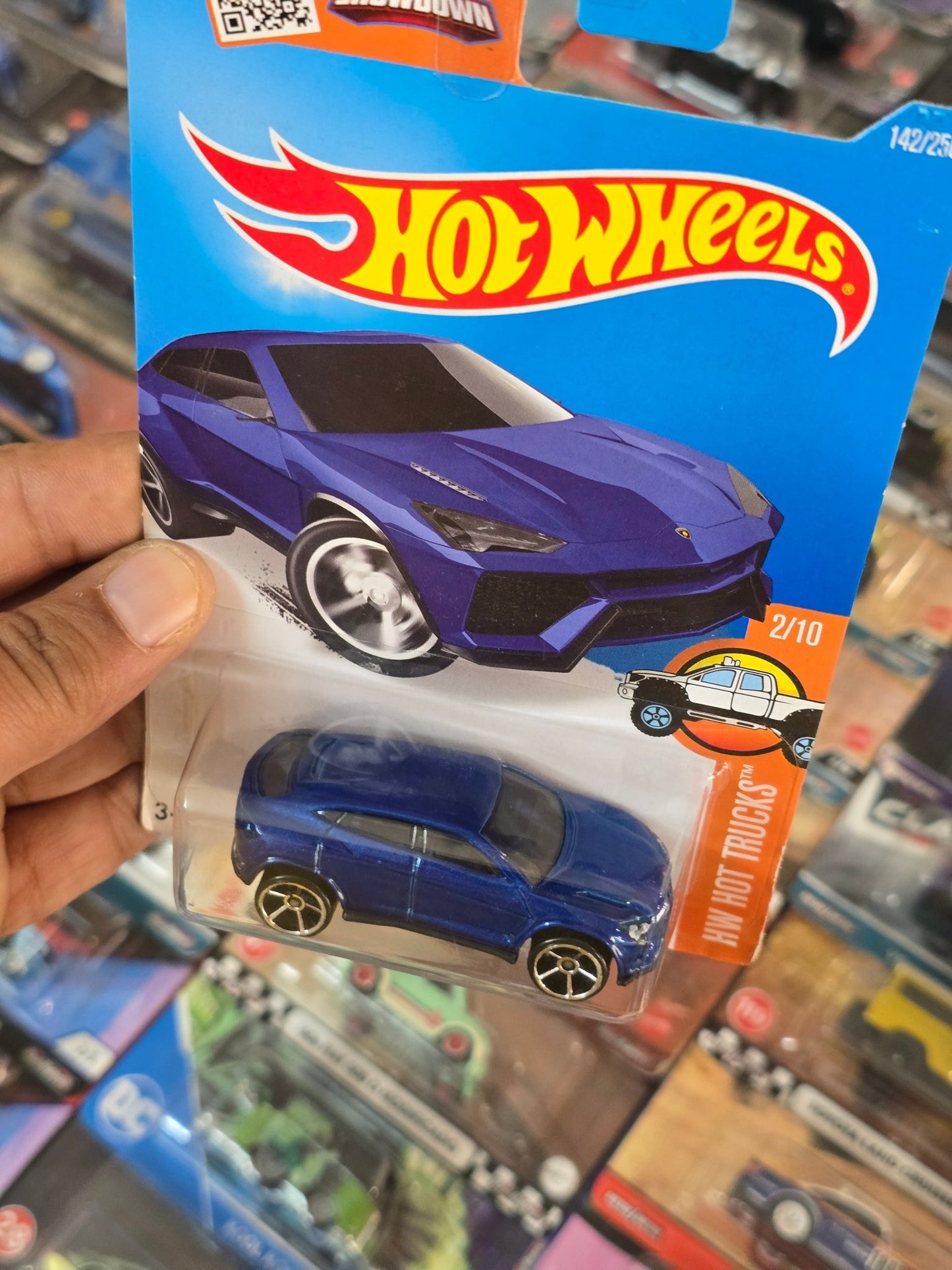 Hot Wheels Lamborghini Urus - Blue (Imported) - Kinder Logs