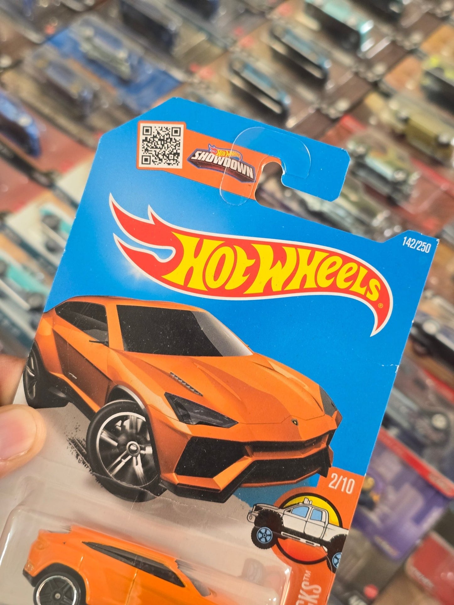 Hot Wheels Lamborghini Urus - Orange (Imported) - Kinder Logs