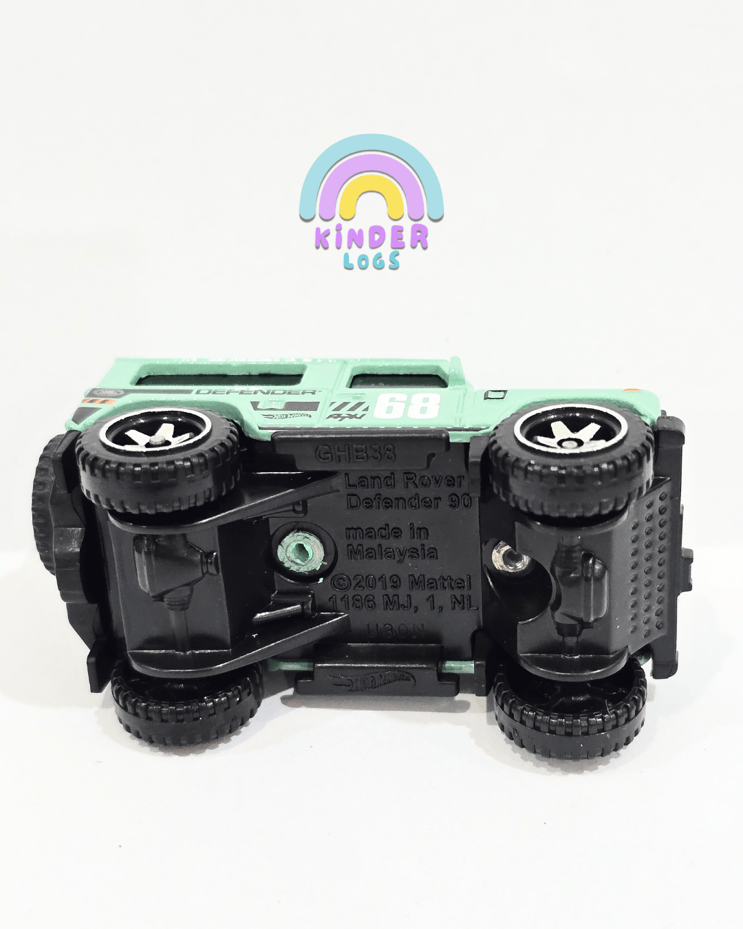 Hot Wheels Land Rover Defender 90 - Green (Uncarded - New) - Kinder Logs