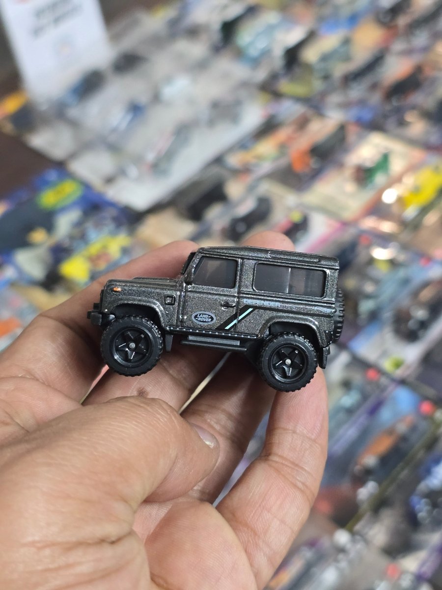 Hot Wheels Land Rover Defender 90 (Uncarded) - Kinder Logs
