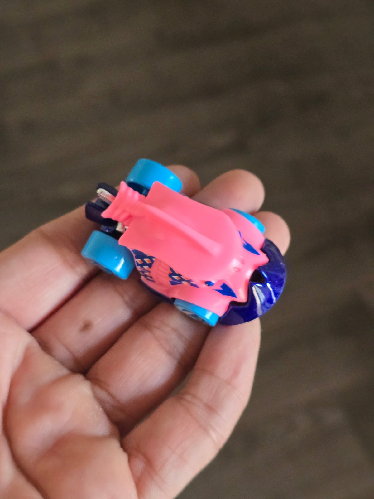 Hot Wheels Let's Race Netflix Piranha Terror - Pink (Uncarded - New) - Kinder Logs