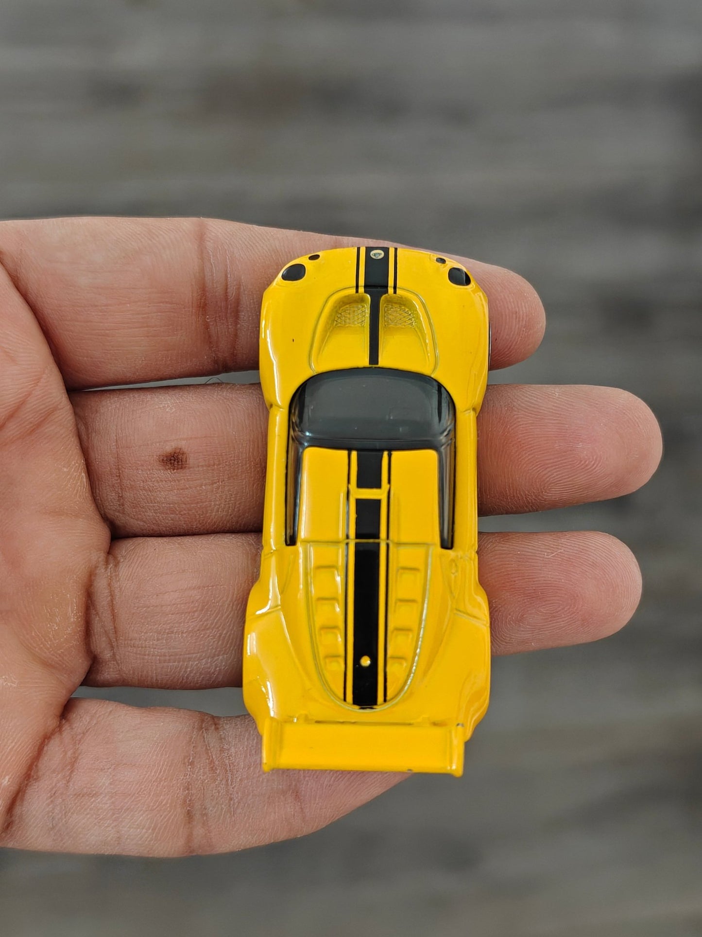 Hot Wheels Lotus Sport Elise - Yellow (Uncarded - New) - Kinder Logs