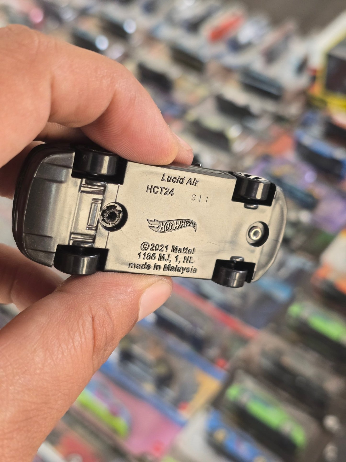 Hot Wheels Lucid Air - Black (Uncarded) - Kinder Logs
