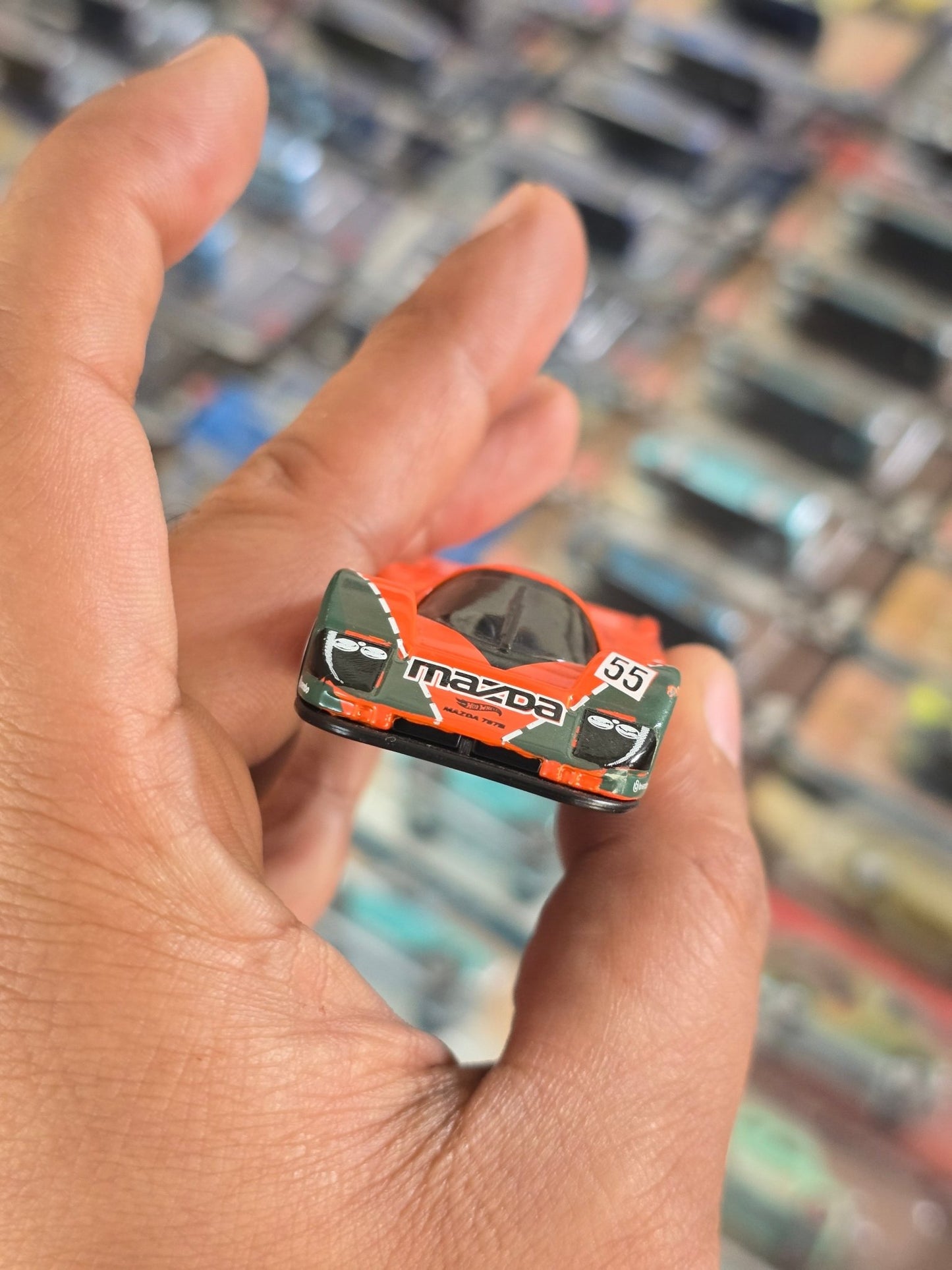 Hot Wheels Mazda 787B - Orange (Uncarded) - Kinder Logs