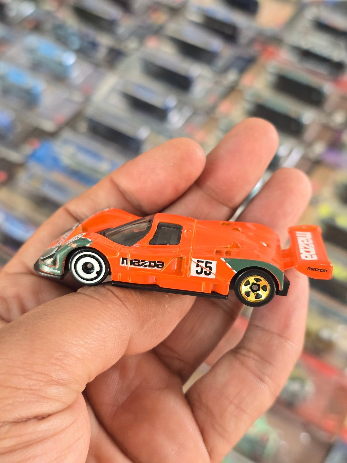 Hot Wheels Mazda 787B - Orange (Uncarded) - Kinder Logs