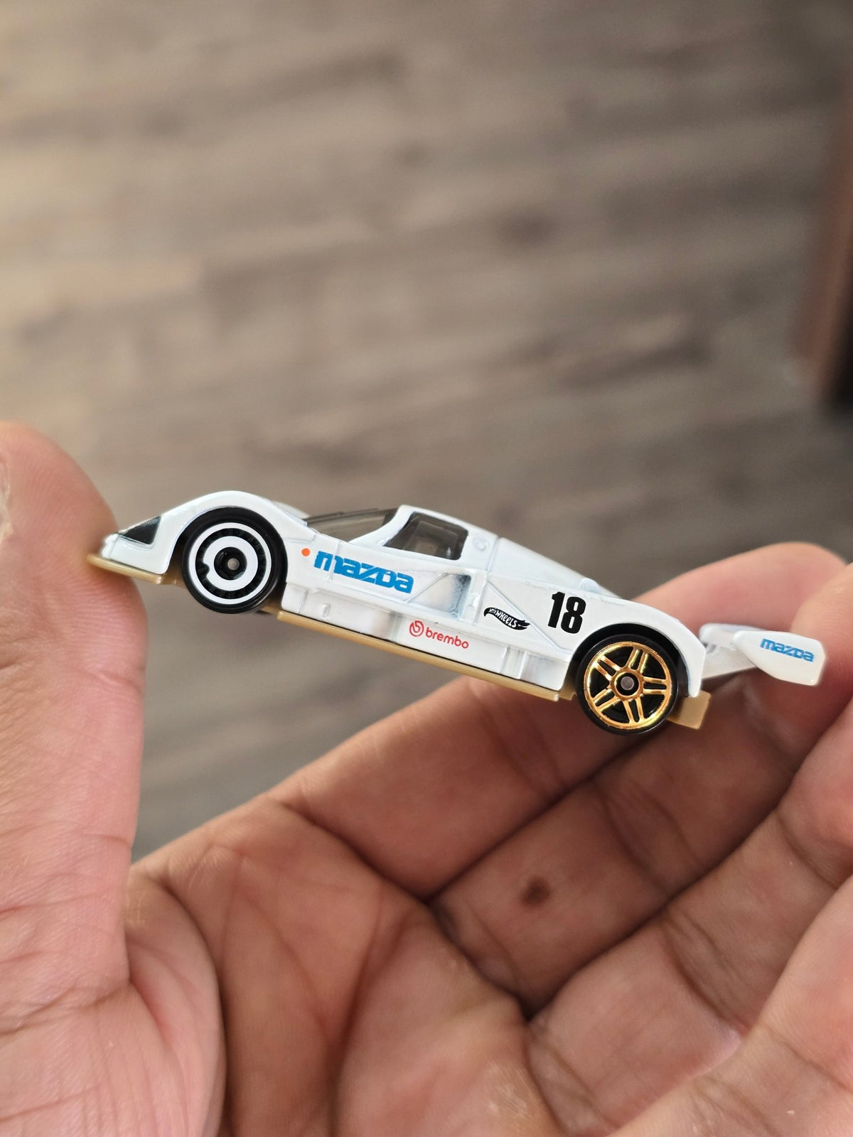 Hot Wheels Mazda 787B - White (Uncarded - New) - Kinder Logs
