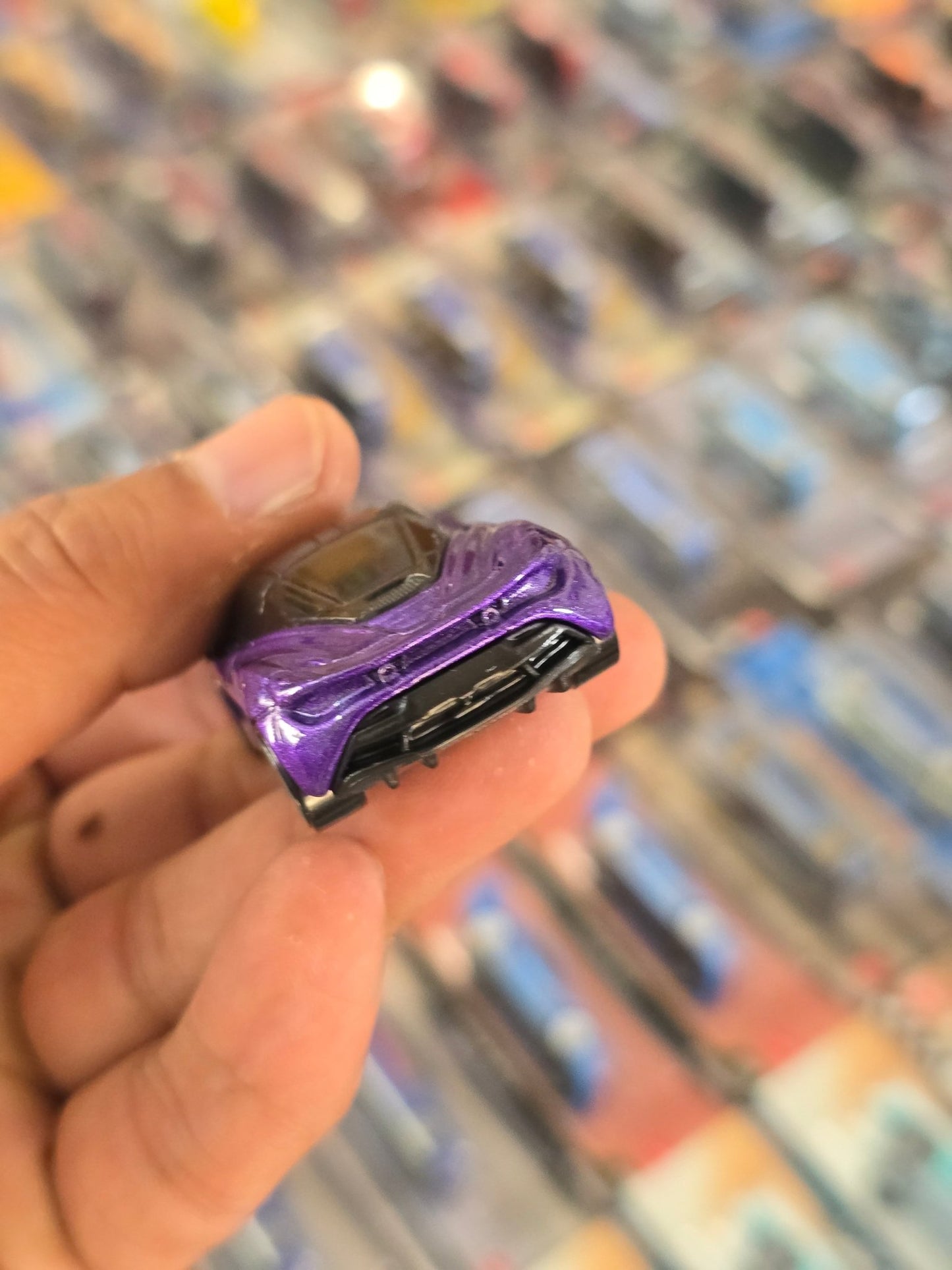 Hot Wheels McLaren 720S - Purple (Uncarded) - Kinder Logs