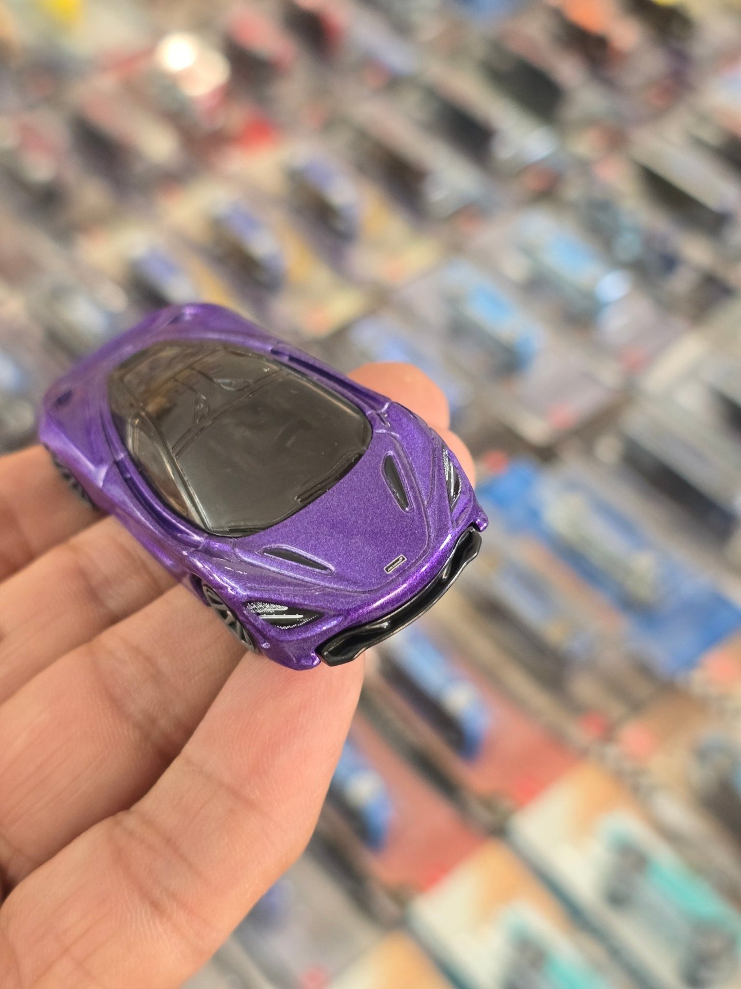 Hot Wheels McLaren 720S - Purple (Uncarded) - Kinder Logs