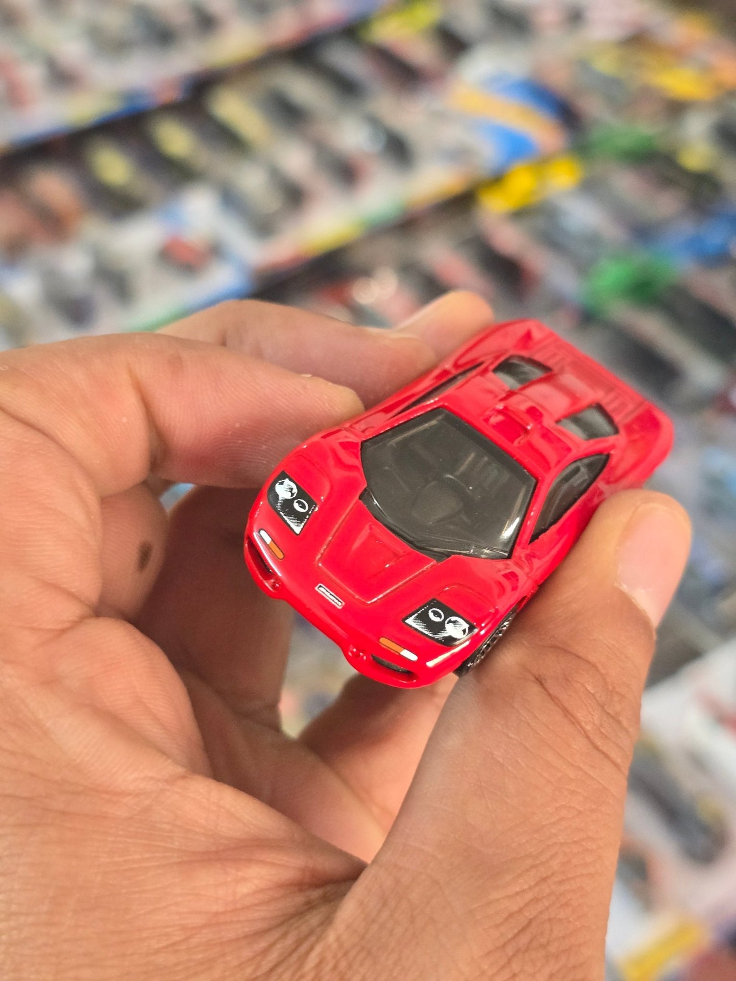 Hot Wheels McLaren F1 - Red (Uncarded) - Kinder Logs