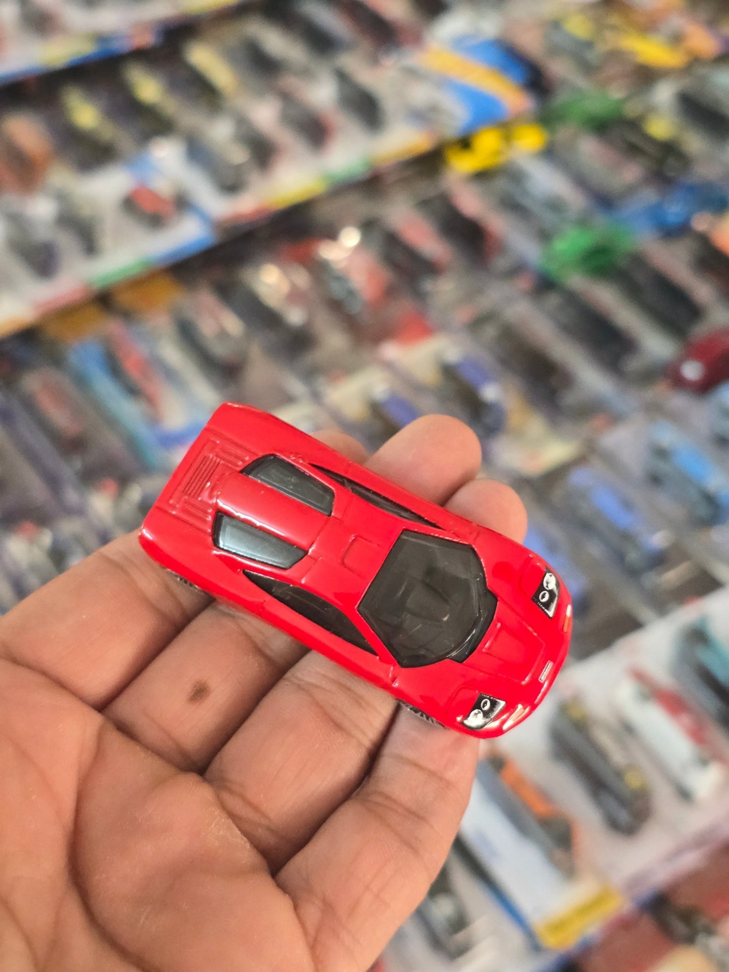 Hot Wheels McLaren F1 - Red (Uncarded) - Kinder Logs