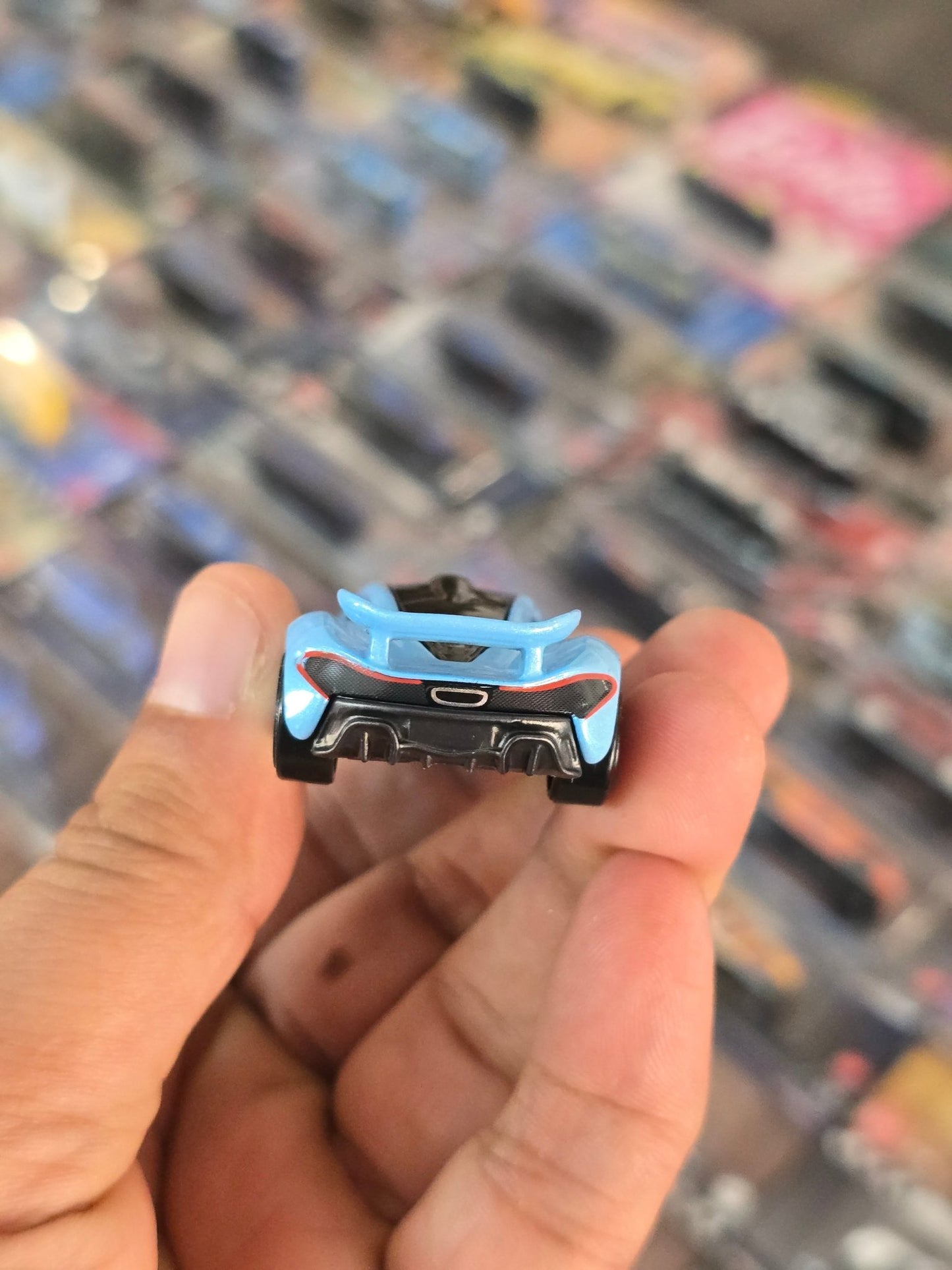 Hot Wheels McLaren P1 - Blue (Uncarded) - Kinder Logs
