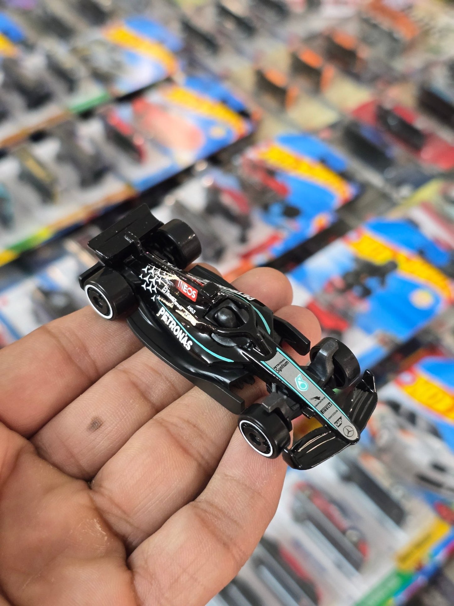 Hot Wheels Mercedes - AMG Petronas Formula One Team F1 Car (Uncarded) - Kinder Logs