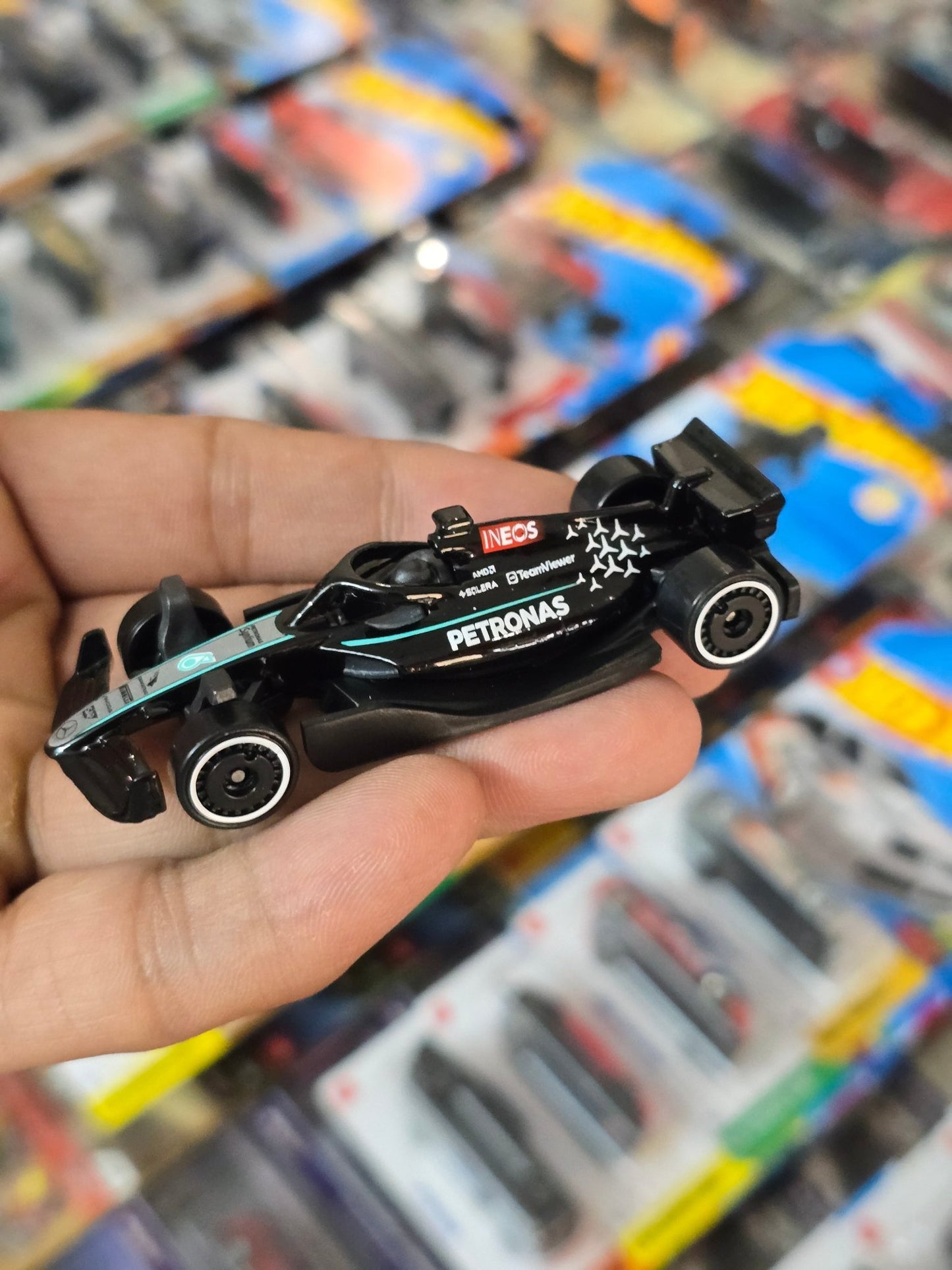 Hot Wheels Mercedes - AMG Petronas Formula One Team F1 Car (Uncarded) - Kinder Logs