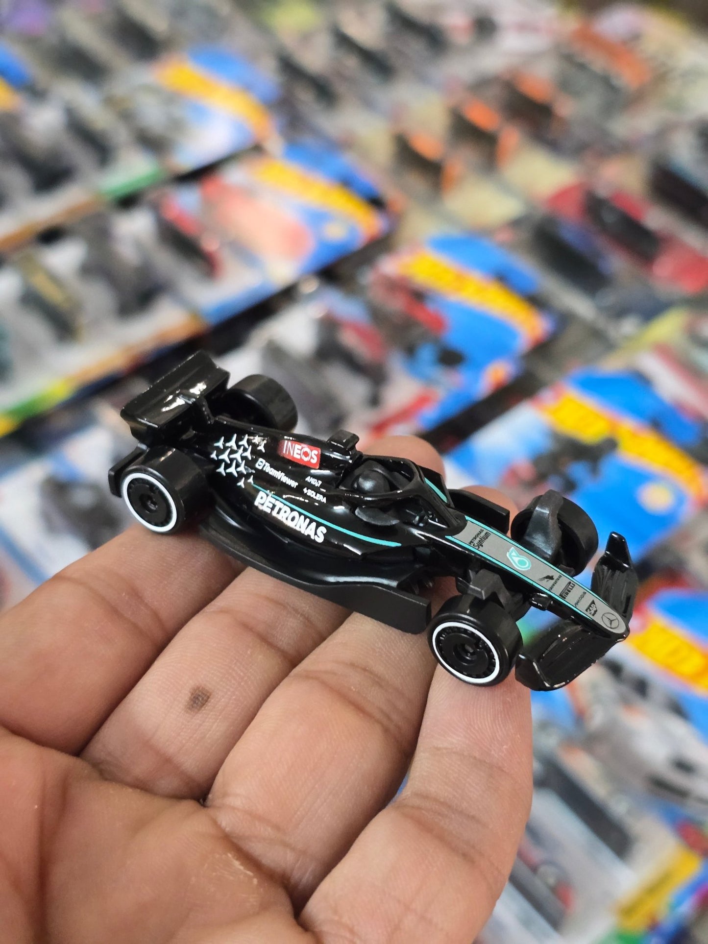 Hot Wheels Mercedes - AMG Petronas Formula One Team F1 Car (Uncarded) - Kinder Logs