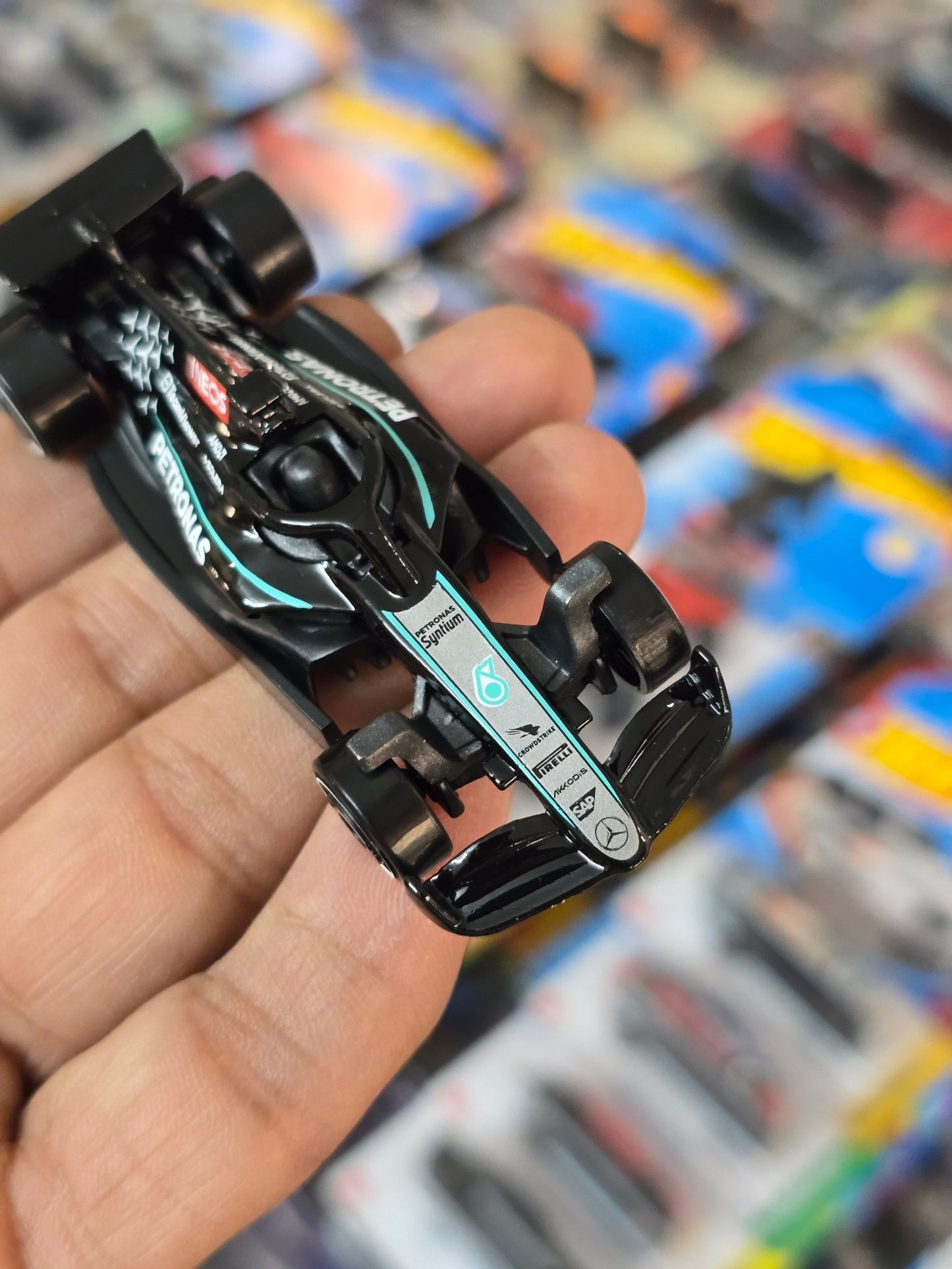 Hot Wheels Mercedes - AMG Petronas Formula One Team F1 Car (Uncarded) - Kinder Logs