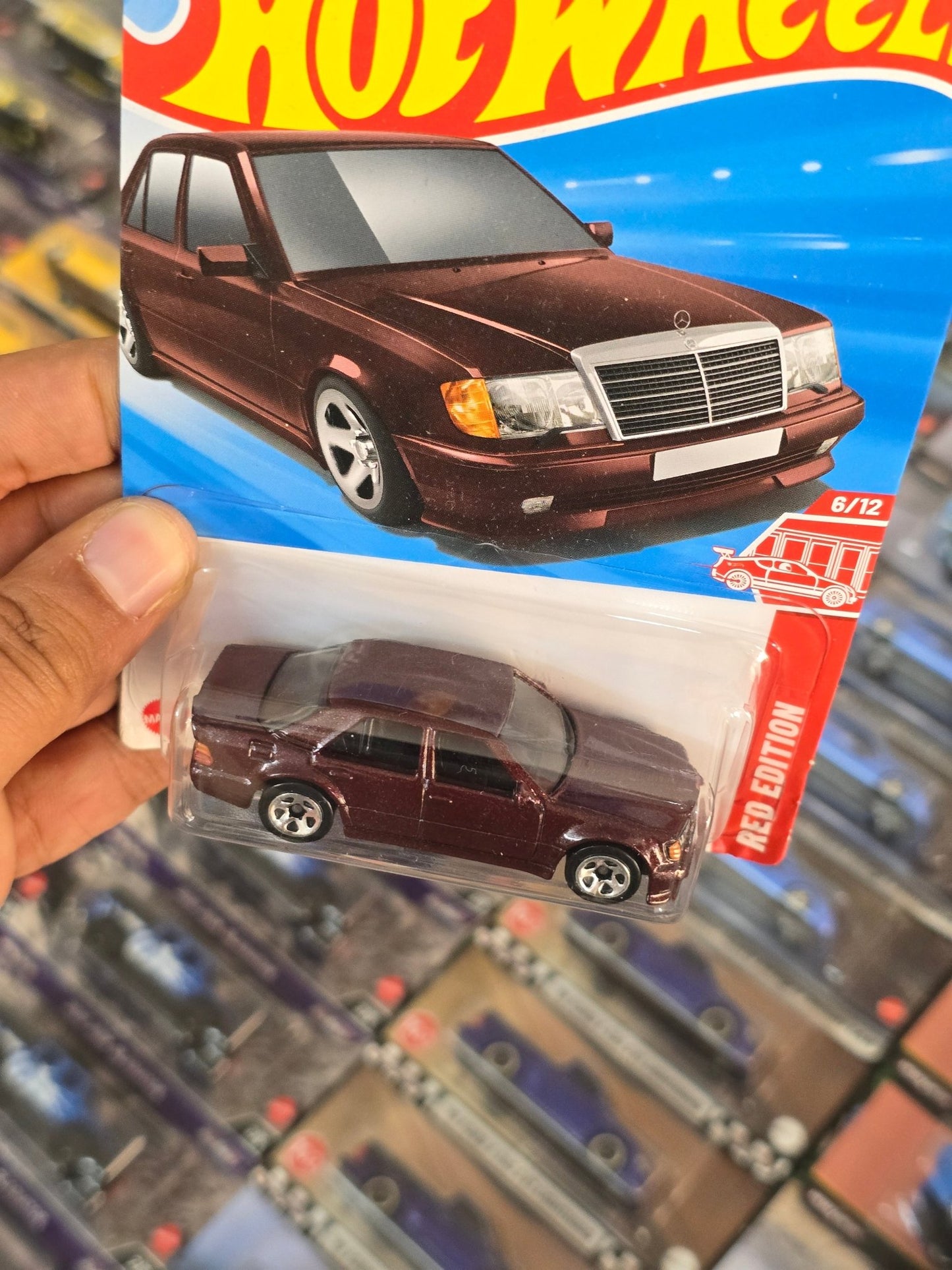Hot Wheels Mercedes - Benz 500 E Red Edition (Imported) - Kinder Logs