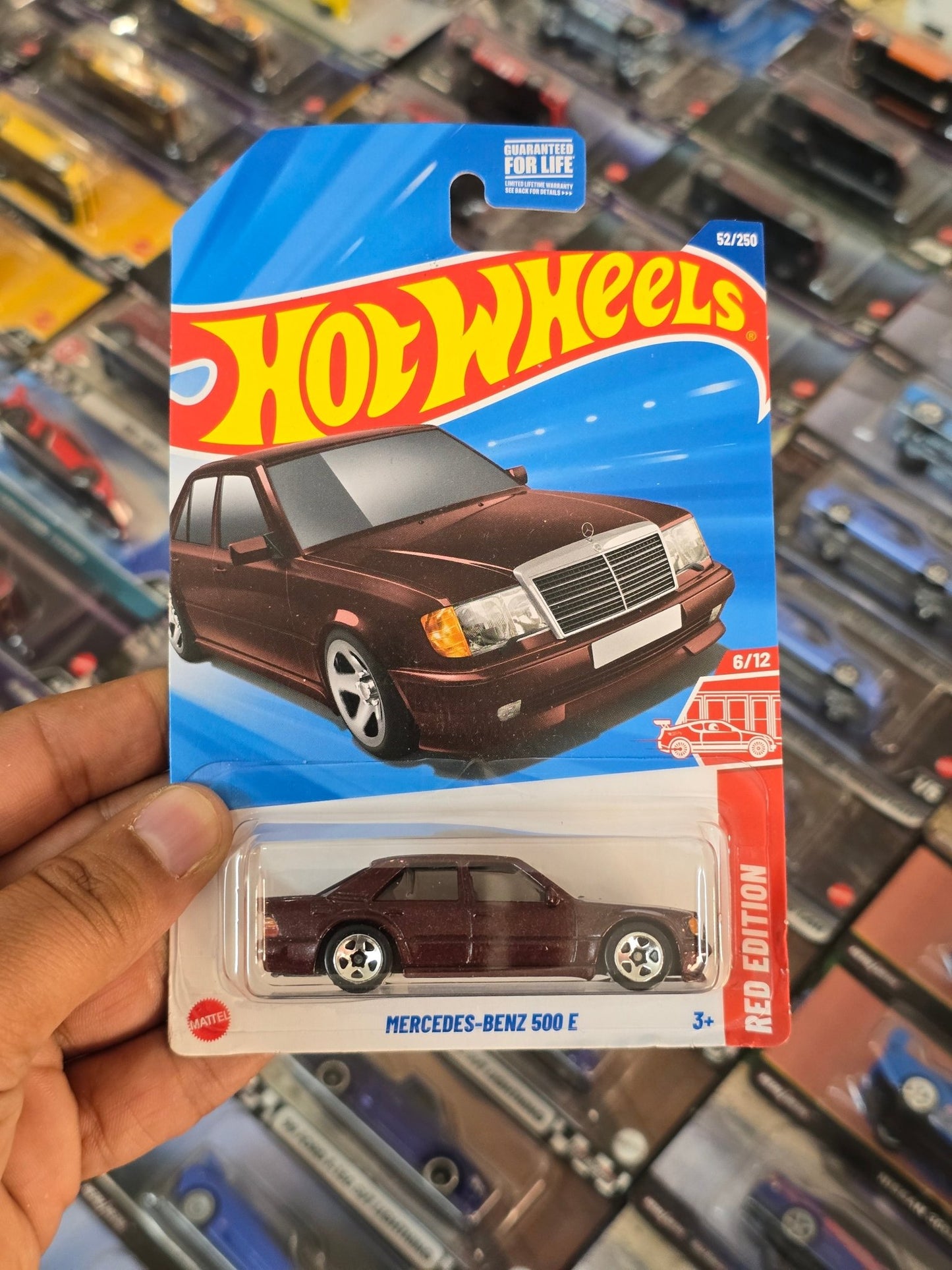 Hot Wheels Mercedes - Benz 500 E Red Edition (Imported) - Kinder Logs