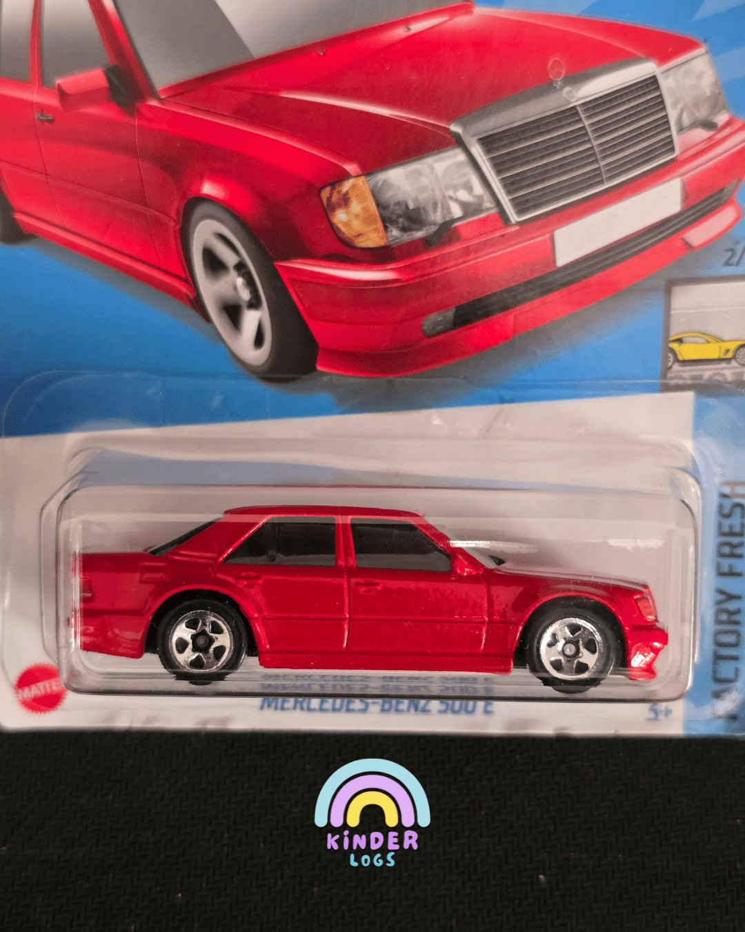 Hot Wheels Mercedes - Benz 500 E - Red (Imported) - Kinder Logs
