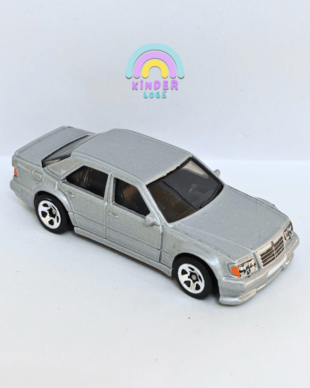 Hot Wheels Mercedes - Benz 500 E - Silver (Uncarded - New) - Kinder Logs