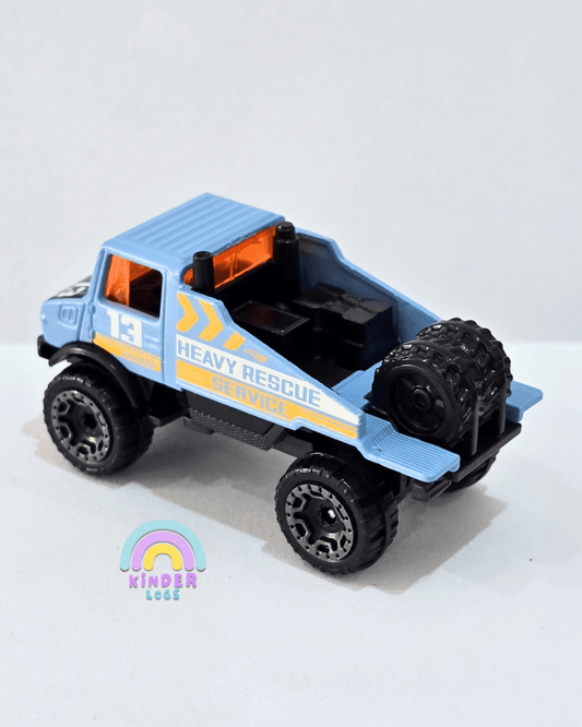 Hot Wheels Mercedes - Benz UNIMOG 1300L - Blue (Uncarded) - Kinder Logs