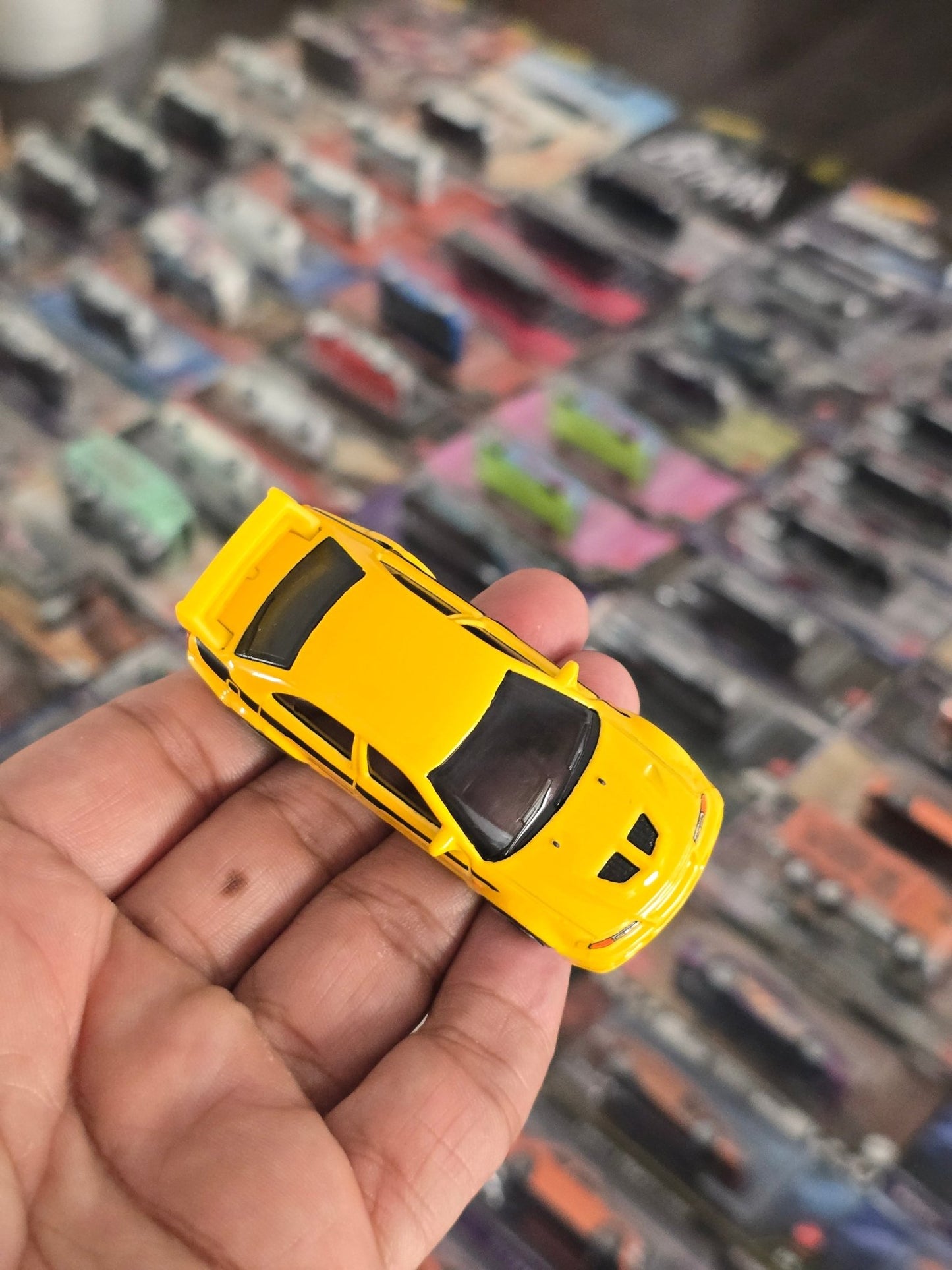 Hot Wheels Mitsubishi Lancer Evolution VI - Yellow (Uncarded) - Kinder Logs