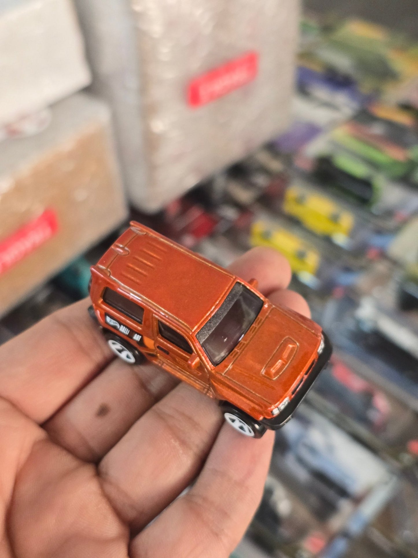 Hot Wheels Mitsubishi Pajero Evolution - Red (Uncarded) - Kinder Logs