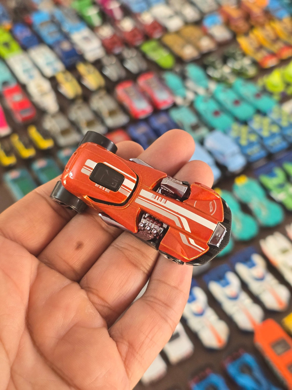 Hot Wheels Mod Mill (Uncarded - New) - Kinder Logs
