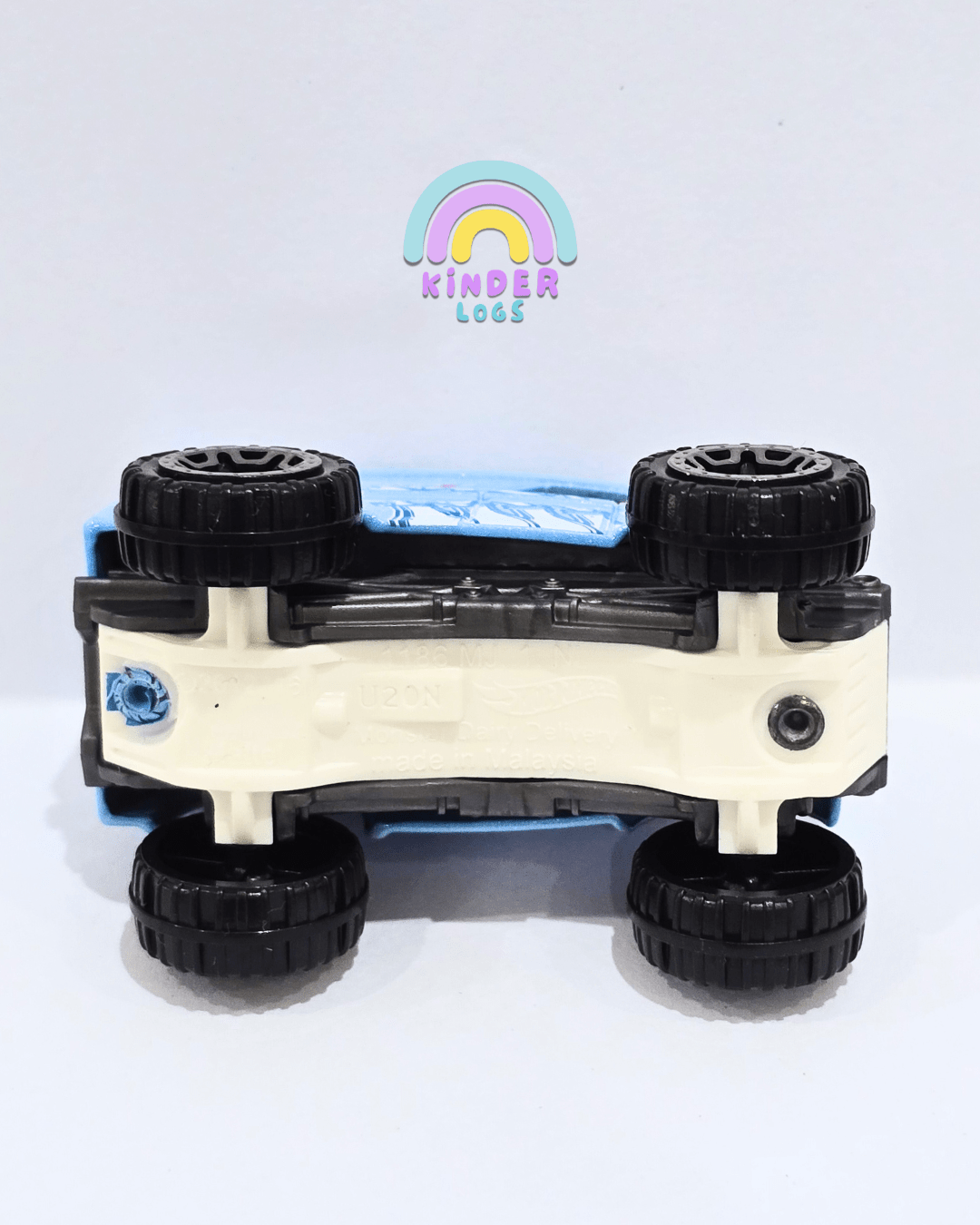 Hot Wheels Monster Dairy Delivery (Uncarded) - Kinder Logs
