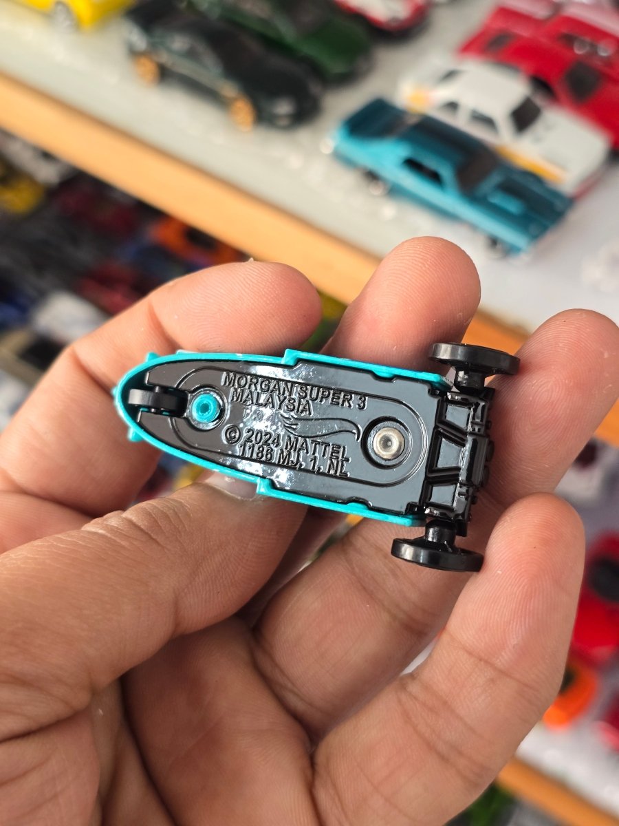 Hot Wheels Morgan Super 3 (Uncarded) - Kinder Logs