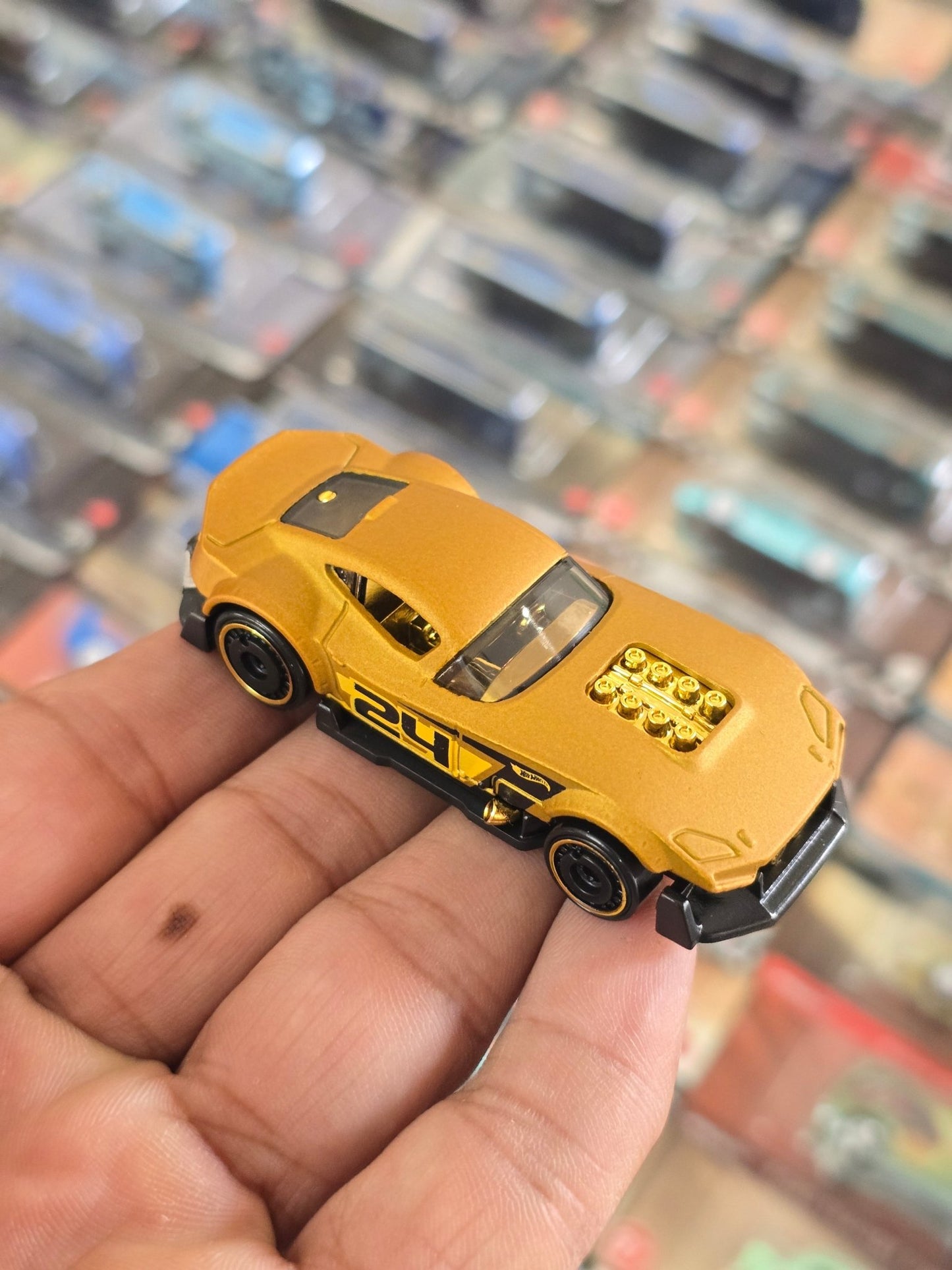 Hot Wheels Muscle And Blown - Matte Gold (Uncarded) - Kinder Logs